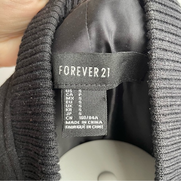 Forever 21 Black Jacket with Quilted Details - Picture 5 of 11